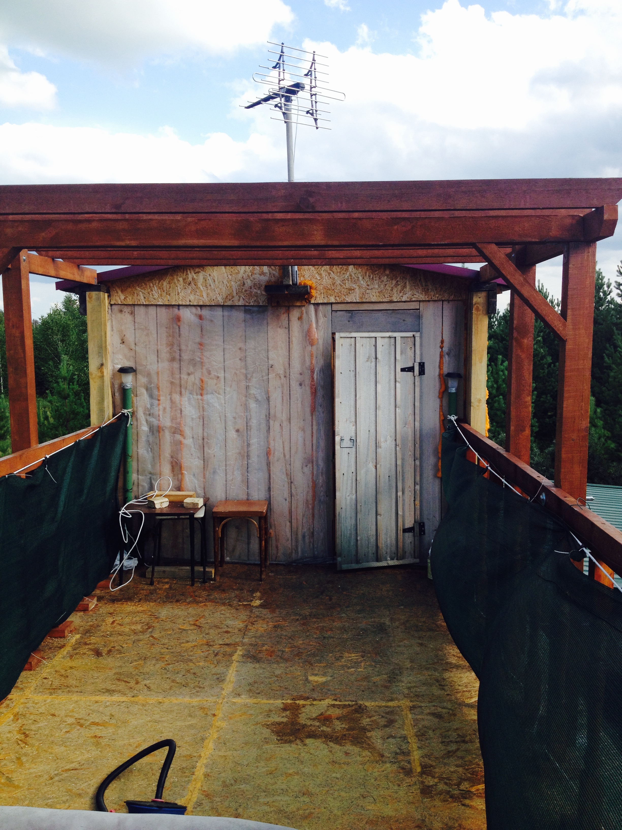 House from the container in the garden